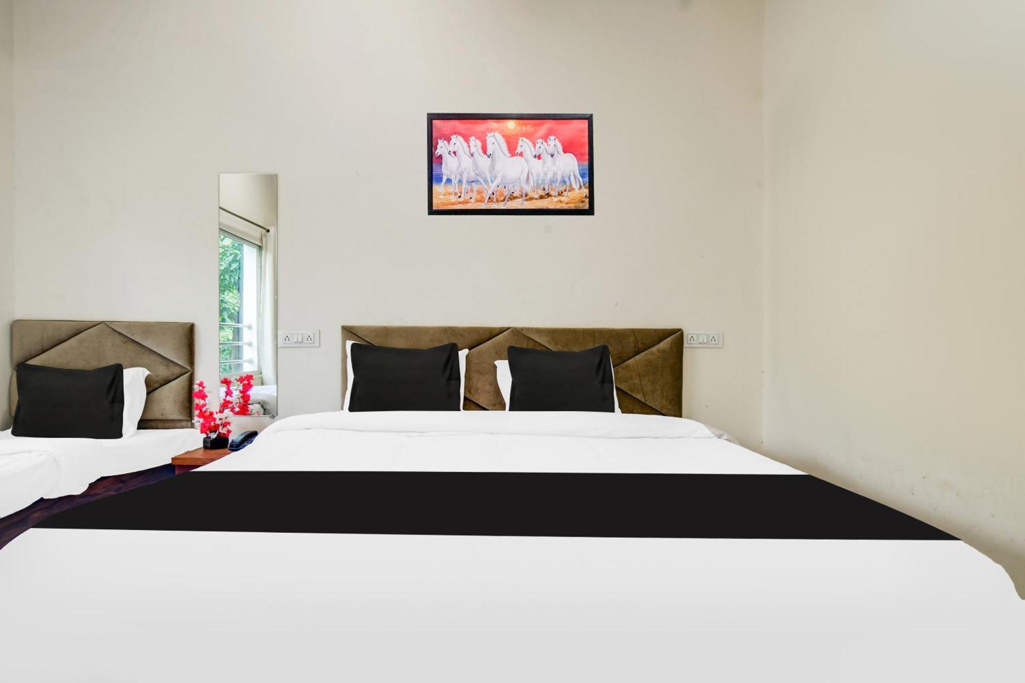 Hotel O Ujjain Near Hari Fatak Екстериор снимка