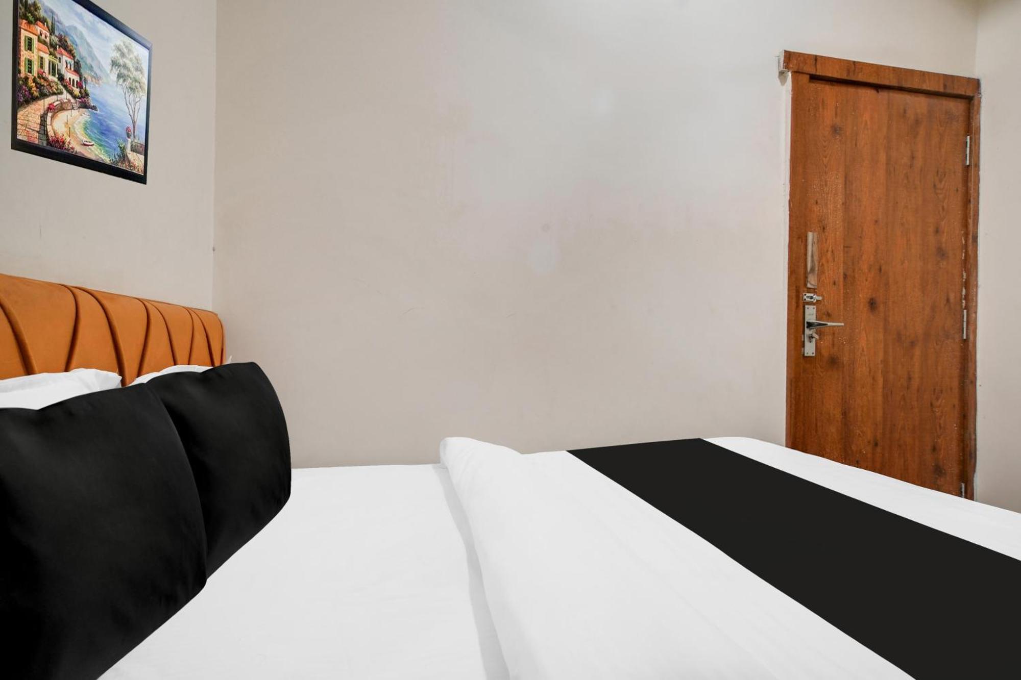 Hotel O Ujjain Near Hari Fatak Екстериор снимка